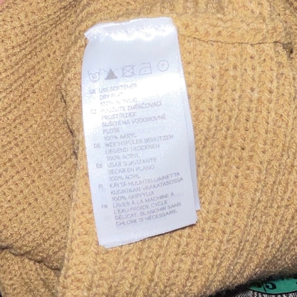 H&M Pullover Knit Batwing Oversize Sweater - Picture 6 of 7